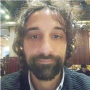 Ingegnere elettronico, appassionato del mondo dati, offre lezioni di matematica non noiose.