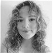 Étudiante Bac +3 en cinéma et théâtre, passionnée par l'écriture en français et en anglais, et aime transmettre ses connaissances