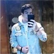 Me defino como un chico que actualmente está estudiando informática e ingeniería y que me gustaría enseñar a niños de primaria.