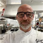 Profesor de cocina, materias sobre: tecnicas, elaboraciones, guarniciones, emplatados, decoraciones, reposteria, masas, etc