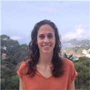 Professora de piano per a adults i infants, de nivell principiant i intermig