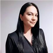 Profesora de Psicología para dictar clase en diferentes asignaturas