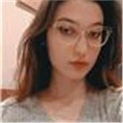 studentessa universitaria di lettere offre ripetizioni e aiuto compiti