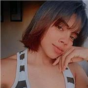 Profesora integral que imparte clases generales (inglés, matemáticas, sociales, biología, historia, etc) y cursos de administración de empresas