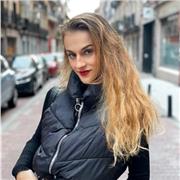 Bailarina profesional de danza española ofrece clases de ballet, flamenco y castañuelas