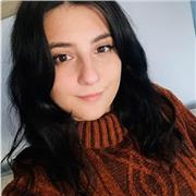 I give private online lessons to anyone doing a hairdressing or barbering course.
I'm a qualified hairdresser who has worked in a few different types of salons, dealing with a range of clients and styles.