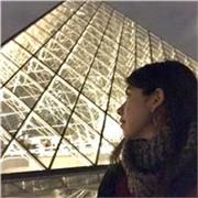 Docente-pedagoga de niños y adolescentes, con conocimientos avanzados de inglés.