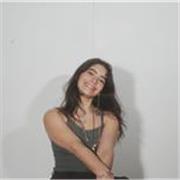 I'm an English literature graduate from UCL with experience teaching children ranging from 4-17. 