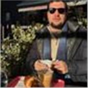 Soy una persona empatica, abierta y siempre dispuesta a mejorar, y a intentar que los demas mejoren.