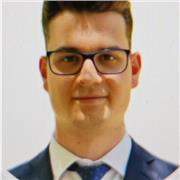 Estudiante recién graduado con conocimientos en el ámbito tecnológico y demás asignaturas ya que tengo el bachillerato.