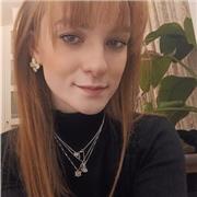 PhD biologist & expert in pollinator ecology. I bridge the gap between high-level research and engaging classroom education.