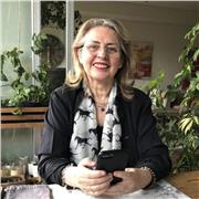 English and Spanish teacher with 40+ years of experience