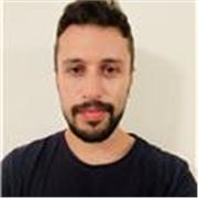 Profesor de inglés en Usera imparte clases a niños
