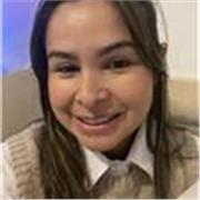 Me definí como una profesora con alto compromiso con la enseñanzas y me encanta hacerlo tengo ese don , ellos son un pilar y mis 