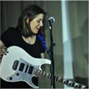 ¿Querés convertirte en el próximo Guitar Hero? - Clases de guitarra eléctrica y performance en vivo