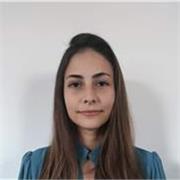 Insegnante di Inglese madrelingua. Diplomata a Londra con l’IB (International Baccalaureate)