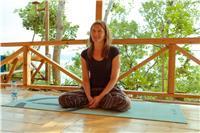 Esperta in tecniche di respirazione, mindfulness meditativa, rilassamento e yoga terapeutico