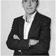 Proactivo, empatico, cercano, comunicador, paciente, detallista, paciente, amigo