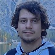 Studente di ingegneria nucleare e fisica