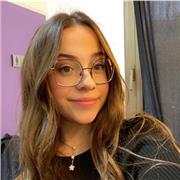 Étudiante bilingue en anglais étudiant le chinois et l’espagnol