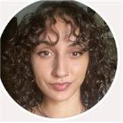 Soy estudiante con nivel C1 de inglés y ofrezco clases de inglés adaptadas a cada alumno.