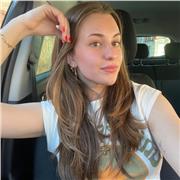 Estudiante de Doble Grado de Educación con experiencia con niños y niñas