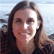 Profesora de coaching personal y de equipos imparte clases online