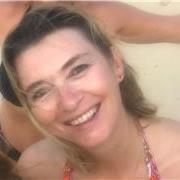 Professeur de Yoga Bilingue Anglais / Français . Qualification 200 RYT 
Yoga pour les seniors / debutants les bienvenus . Il n’est jamais trop tard pour se faire du bien 😌