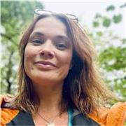 Hi! I’m Emma. People describe me as warm, approachable and patient. 