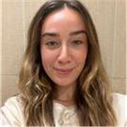 Soy Paula, Técnica Superior en Educación Infantil y graduada universitaria, con experiencia trabajando con niños.