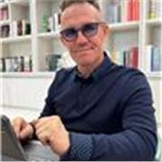 je donne des cours d'anglais pour le quotidien, des cours de français, des cous de soutien primaire et collège