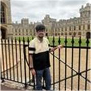 Science tutor providing lessons to succeed in GSCe