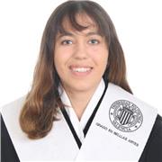 Profesora de arte apta para todas las edades y niveles, especializada específicamente en secundaria y bachillerato.