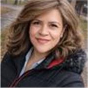 Licenciada en educación en lengua extranjera, especialista en inglés con más de 15 años de experiencia.