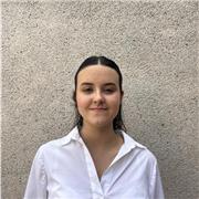 Estudiante de psicología titulada en bachillerato.Con 3 años de experiencia dando clases particulares de 2° de la Eso y primaria