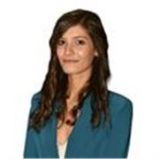 Ragazza di 24 anni laureata in economia e lingue e con un master