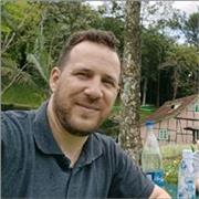 Mais de 10 anos em experiência em aulas de inglês e programação