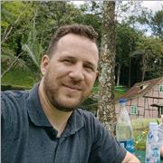 Mais de 10 anos em experiência em aulas de inglês e programação