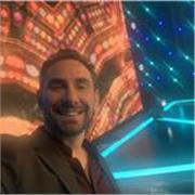 Profesor de canto con más de 10 años de experiencia y cantante profesional con formación en el Instituto del Teatro Colon