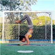 Insegnante di Yoga 600h formata in Italia e India. Lezioni di Hatha Yoga tradizionale, Hatha Flow, Vinyasa, Yin, Pilates