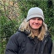 English tutor providing lessons online