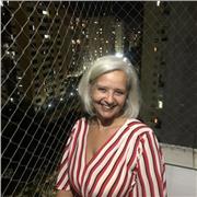 Professora alfabetizadora e polivalente ( Leciono todas as matérias de ensino infantil e fundamental menos linguais estrangeiras