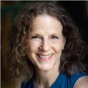 Outcome-focused coach supporting clients / students to gain clarity, set achievable goals, build confidence, manage stress to stay motivated