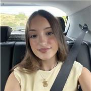 Soy estudiante universitaria de ADE , con capacidad de dar clase hasta la 4 de la ESO.