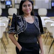 Skilled English Instructor Supporting Students from Kids to Adults