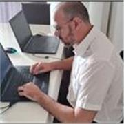 Vous voulez une aide ou une approche du développement Web ? Je suis disponible pour vous