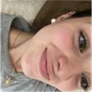 soy sara y soy una chica muy alegre a la que le encanta ayudar y los niños mis especialidades son lengua y historia  