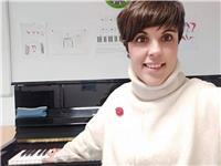 Profesora de PIANO, 25 años de experiencia, con elevado grado de vocación por la enseñanza y empatía con los alumnos, logrando que aprendan a su ritmo y diseñando para cada caso un plan de estudios específico, sin límites de edad ni niveles de conocimient