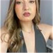  Soy dinámica , responsable , positiva. Me enseñar lo que ami  siempre  me gustó , el maquillaje.
Maquillaje y limpieza de cara.