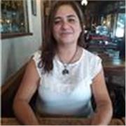 Periodista con más de 10 años de experiencia dando clases en universidades y colegios secundarios 